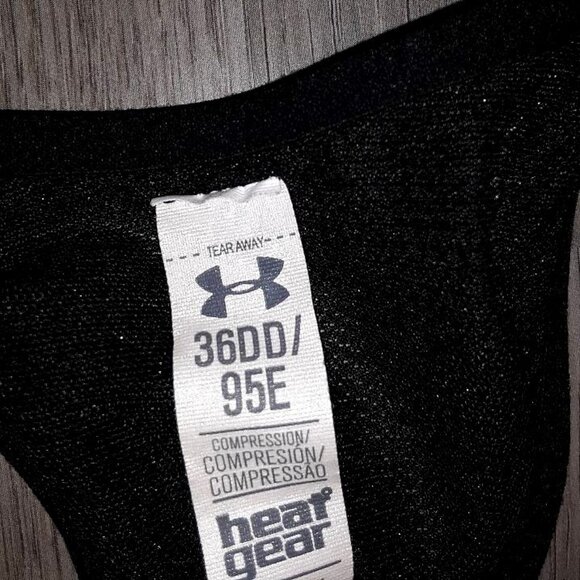 Under Armour Heat Gear Compression Sports Bra Size 36DD Black and Grey Racerback - Picture 3 of 3